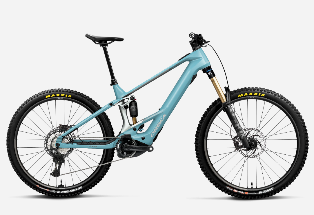 Bicicleta de Montaña Orbea WILD M-TEAM 20mph 2026 (Custom Sky Blue (Matt) - Metallic White Chic (Gloss) Talla M